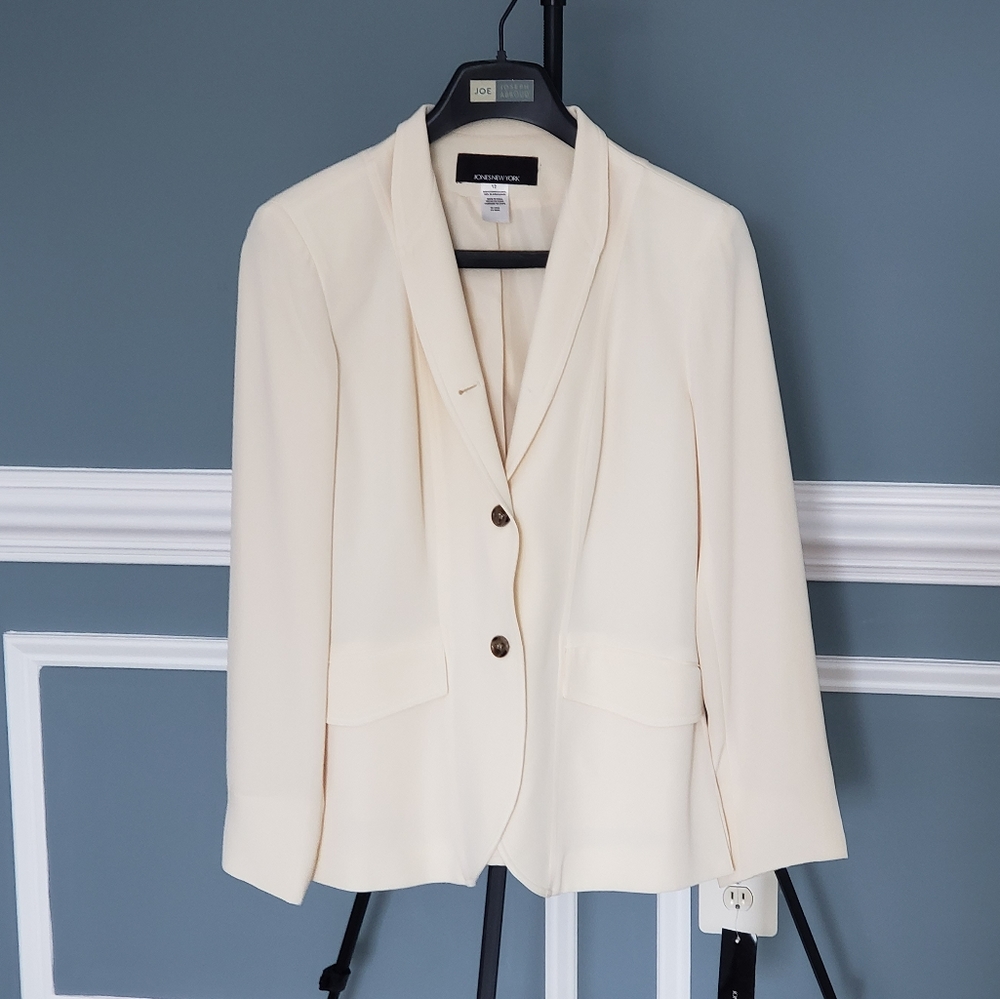 Jones New York White/ Cream Woman's Blazer Size 12